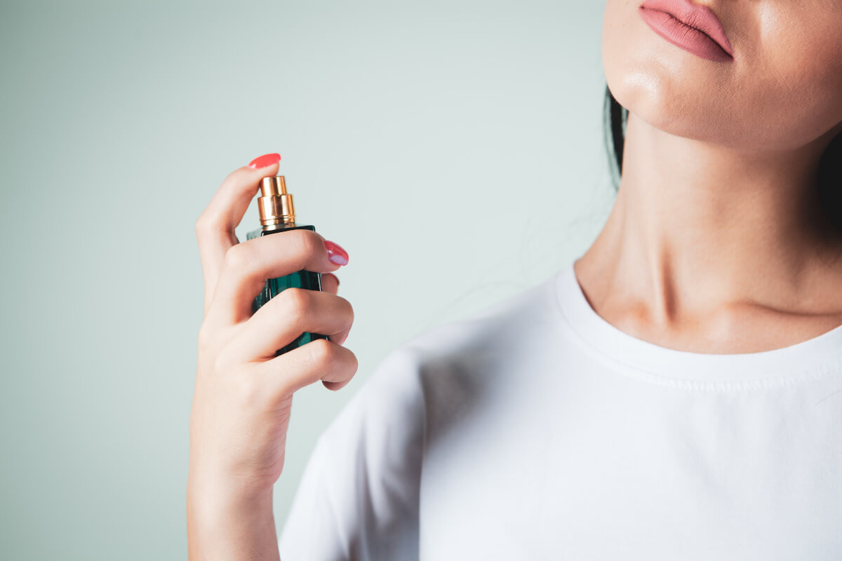 Perfumy na co dzień – zapachy damskie i męskie Fabryka Zapachu